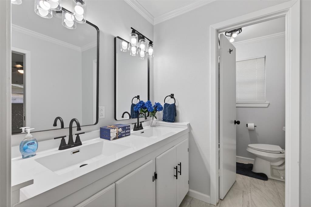522 Lee Street Property Photo 19