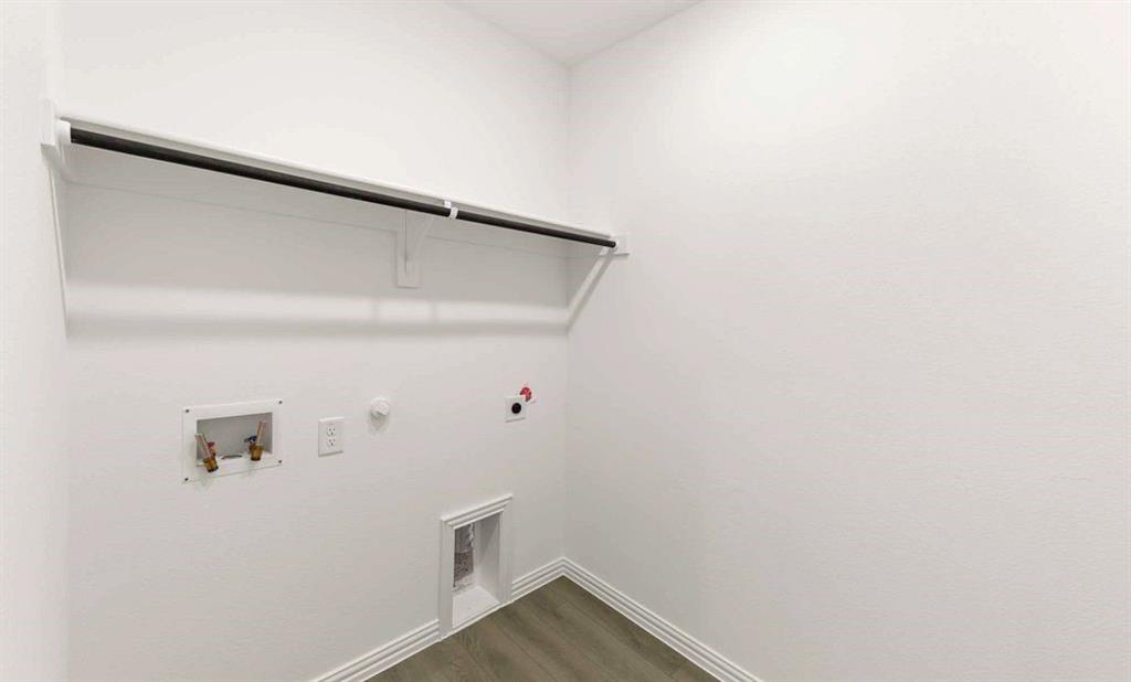 14205 Gallatin Street Property Photo 5