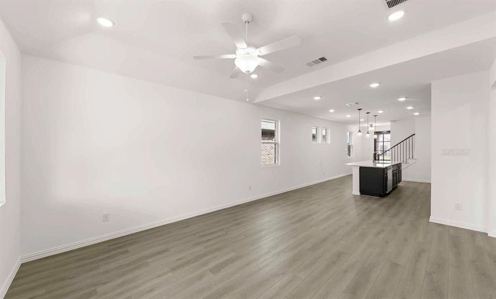 14205 Gallatin Street Property Photo 11