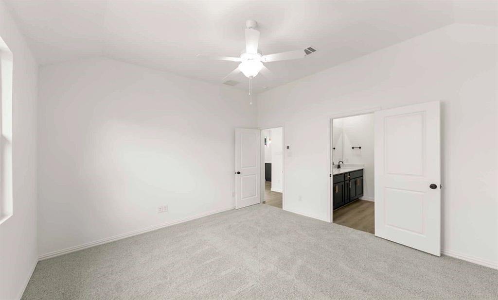 14205 Gallatin Street Property Photo 13
