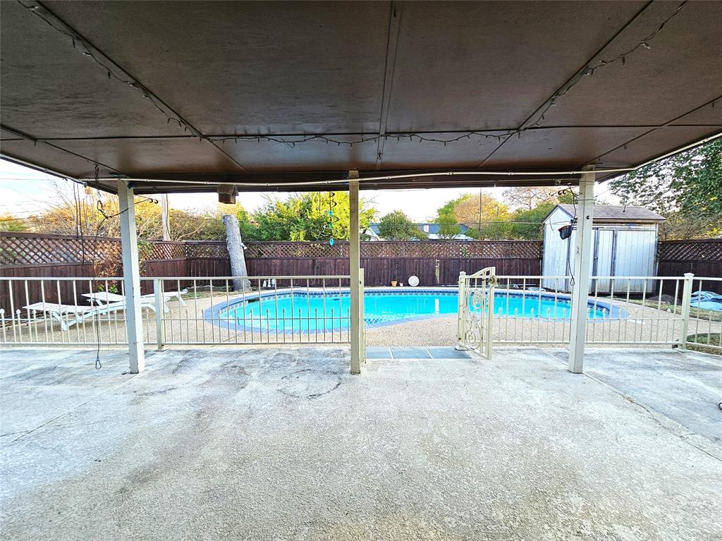 6208 Brookside Drive Property Photo 1