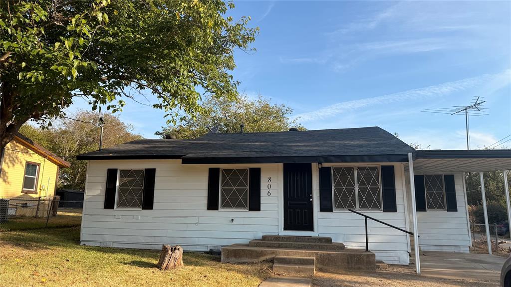 806 W Atchley Avenue Property Photo 1