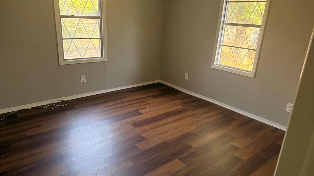 806 W Atchley Avenue Property Photo 3