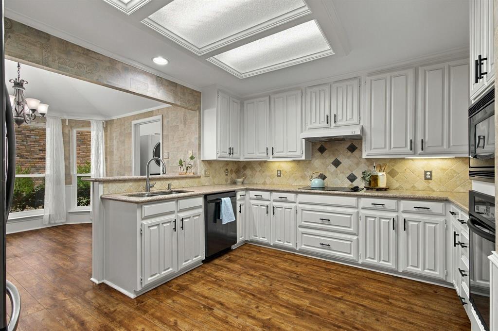 2905 Foxcreek Drive Property Photo 10