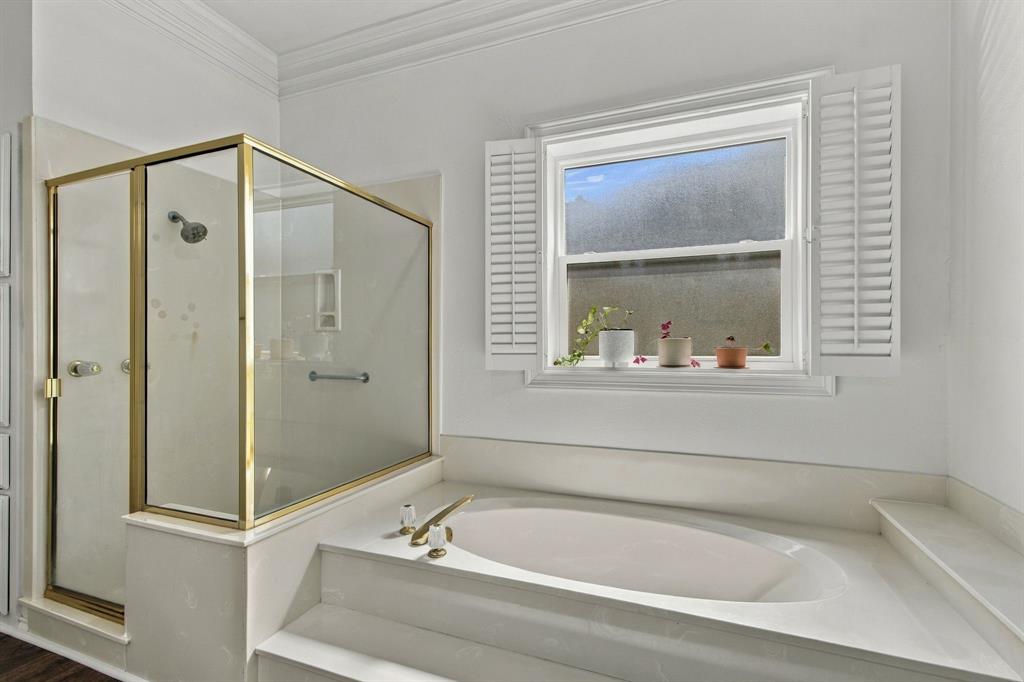 2905 Foxcreek Drive Property Photo 17
