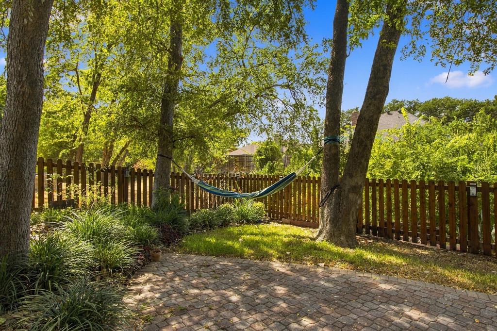 2905 Foxcreek Drive Property Photo 22