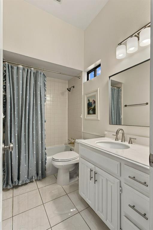 2905 Foxcreek Drive Property Photo 23
