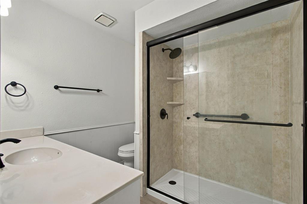 2905 Foxcreek Drive Property Photo 27