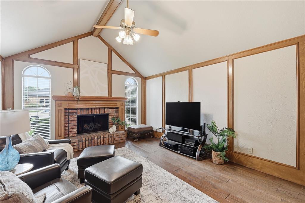 1516 Glastonbury Drive Property Photo 23