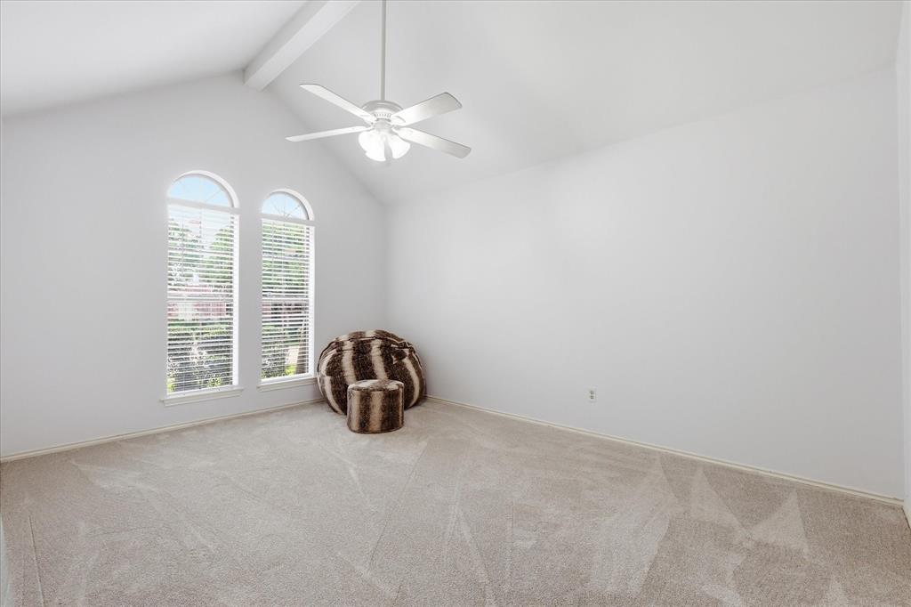 1516 Glastonbury Drive Property Photo 26