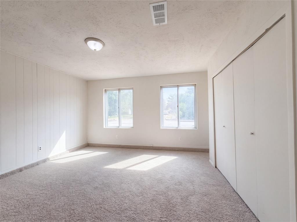 2610 Fallcreek Street Property Photo 8