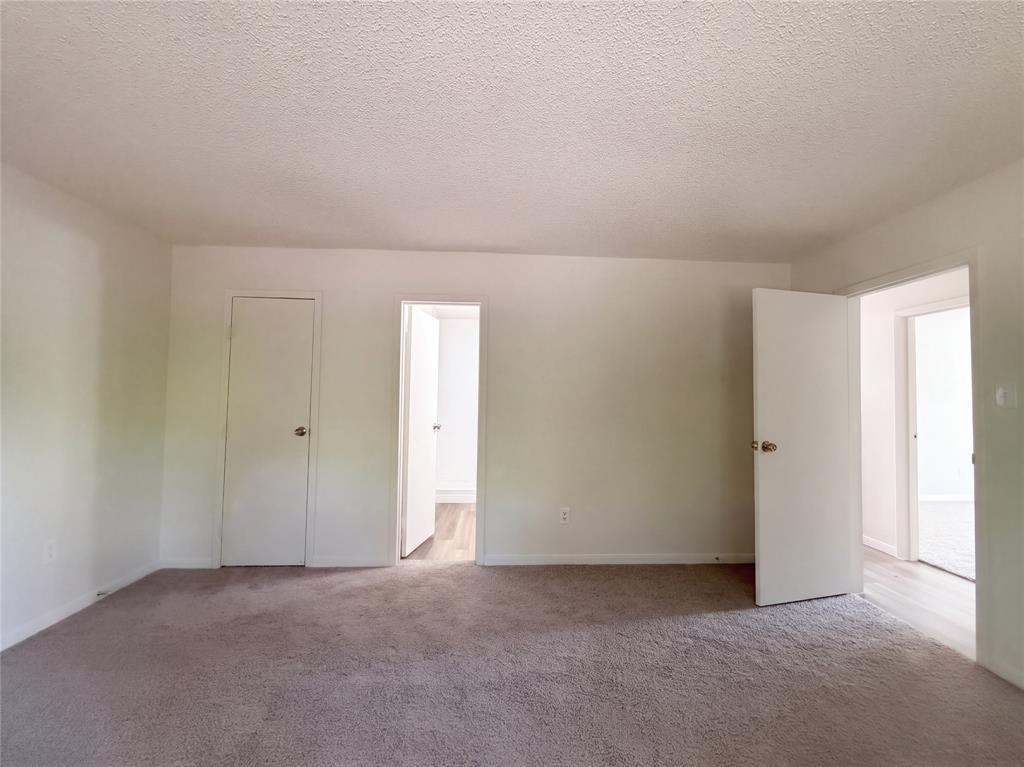 2610 Fallcreek Street Property Photo 10