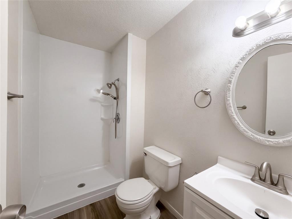 2610 Fallcreek Street Property Photo 14
