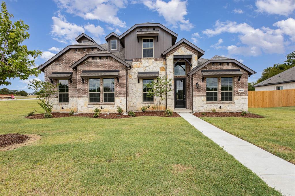 1807 Osage Court Property Photo 1