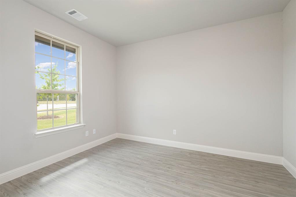 1807 Osage Court Property Photo 2
