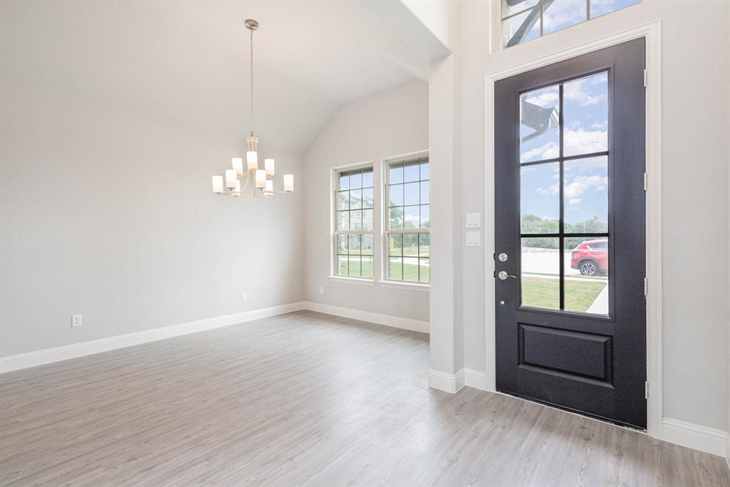 1807 Osage Court Property Photo 4