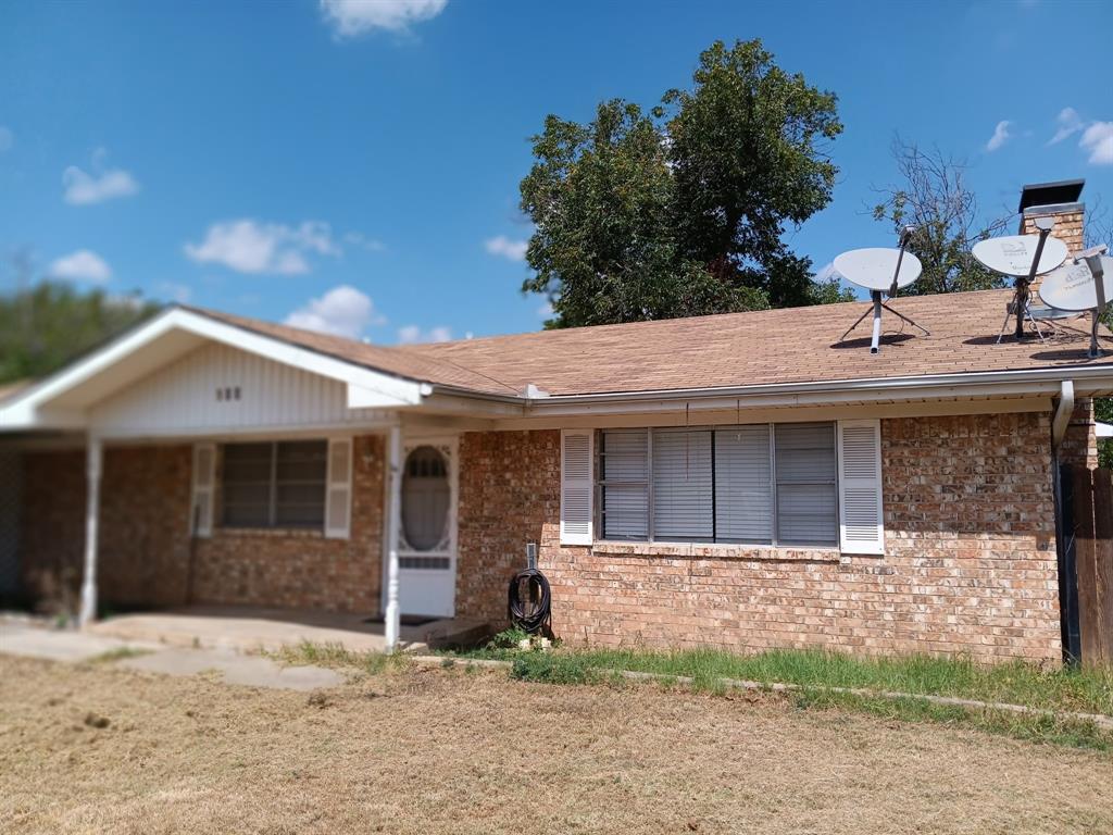 100 Pecan Street Property Photo 1