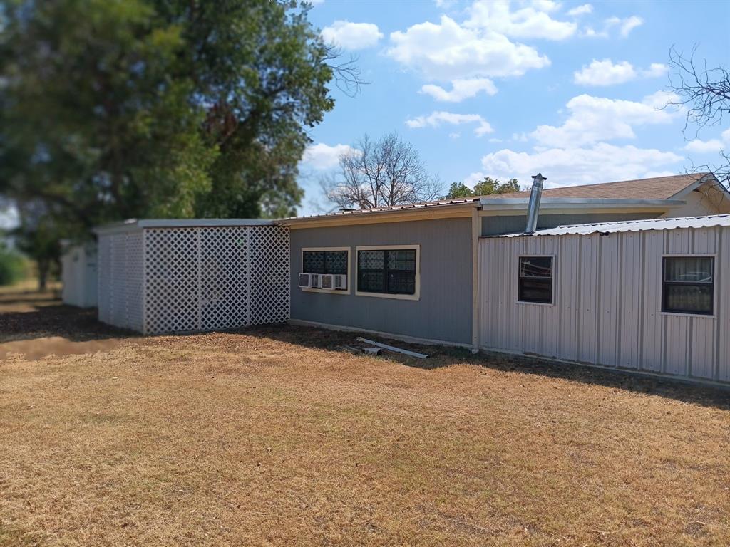 100 Pecan Street Property Photo 7