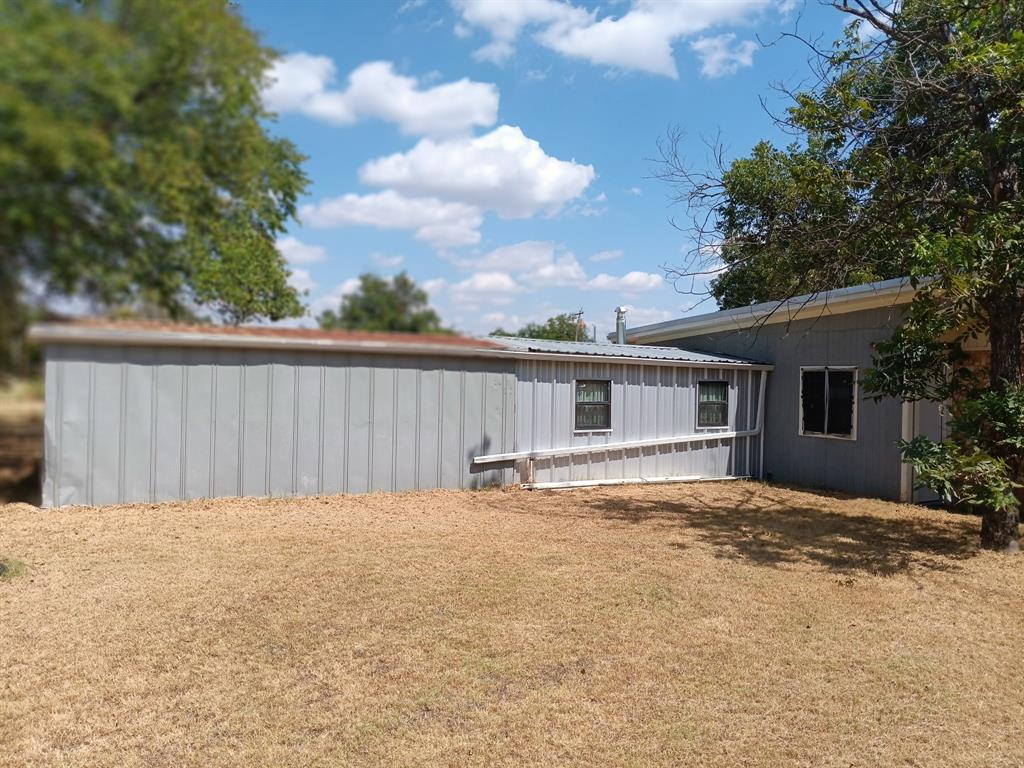 100 Pecan Street Property Photo 9