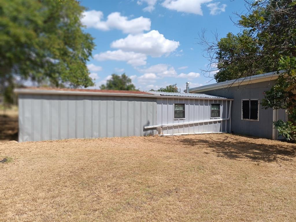 100 Pecan Street Property Photo 10