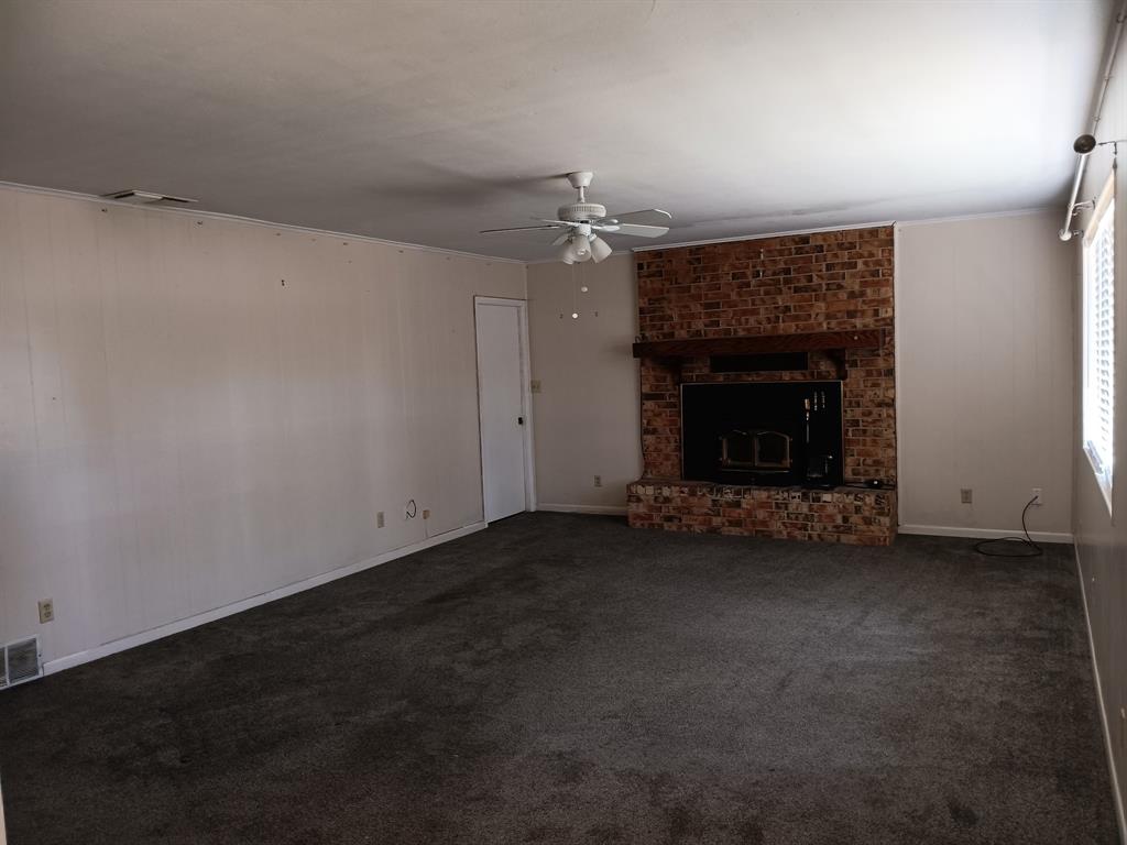 100 Pecan Street Property Photo 13