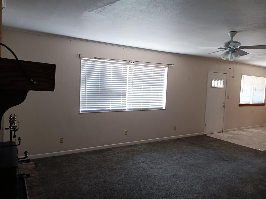 100 Pecan Street Property Photo 17