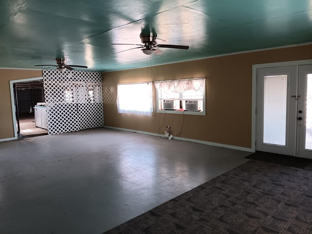 100 Pecan Street Property Photo 20