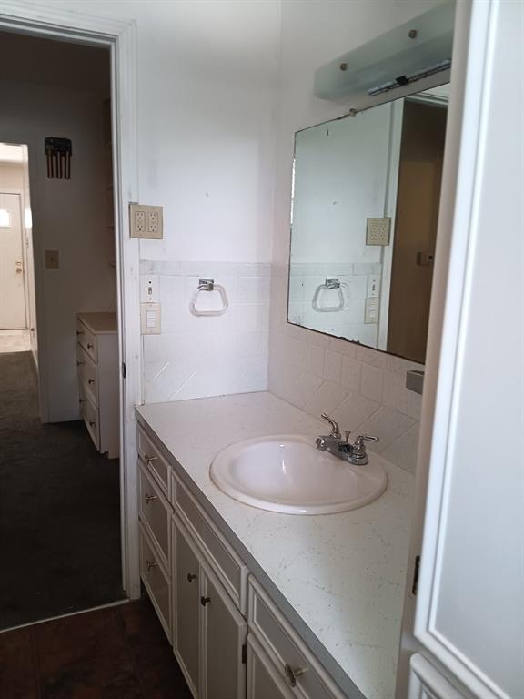 100 Pecan Street Property Photo 32