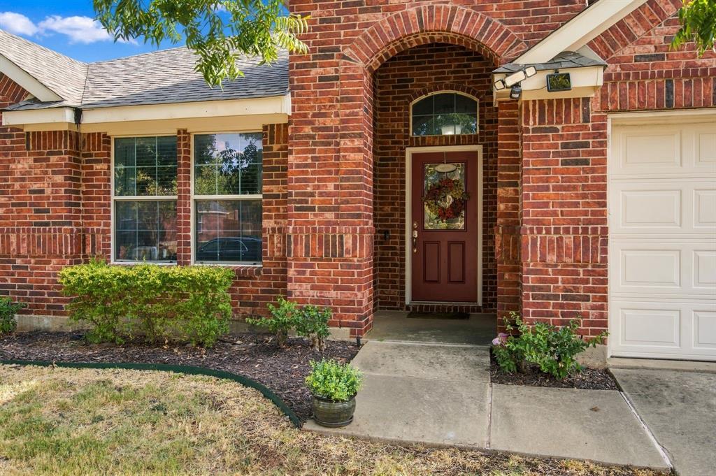 2412 Clubhouse Drive Property Photo 4
