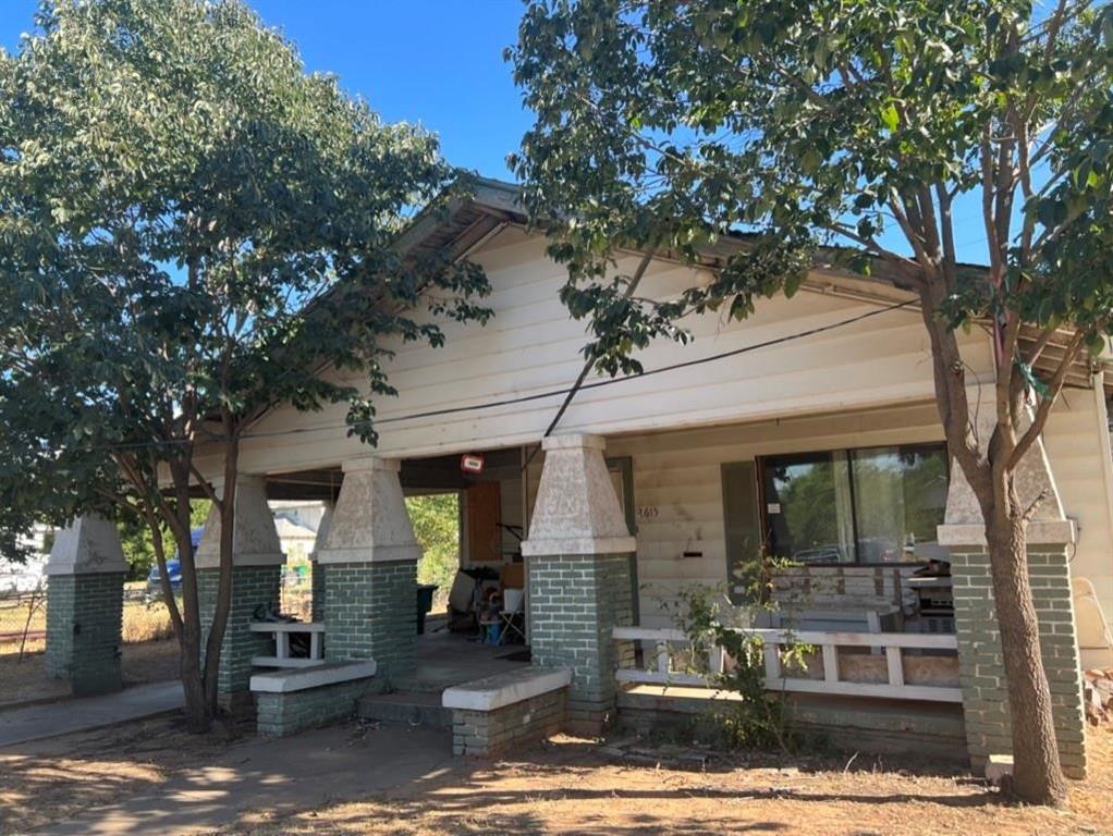 2615 Olive Street Property Photo 1