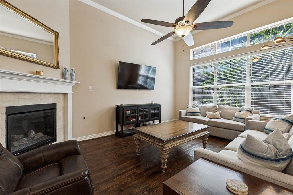 2211 Eriksson Lane Property Photo 5