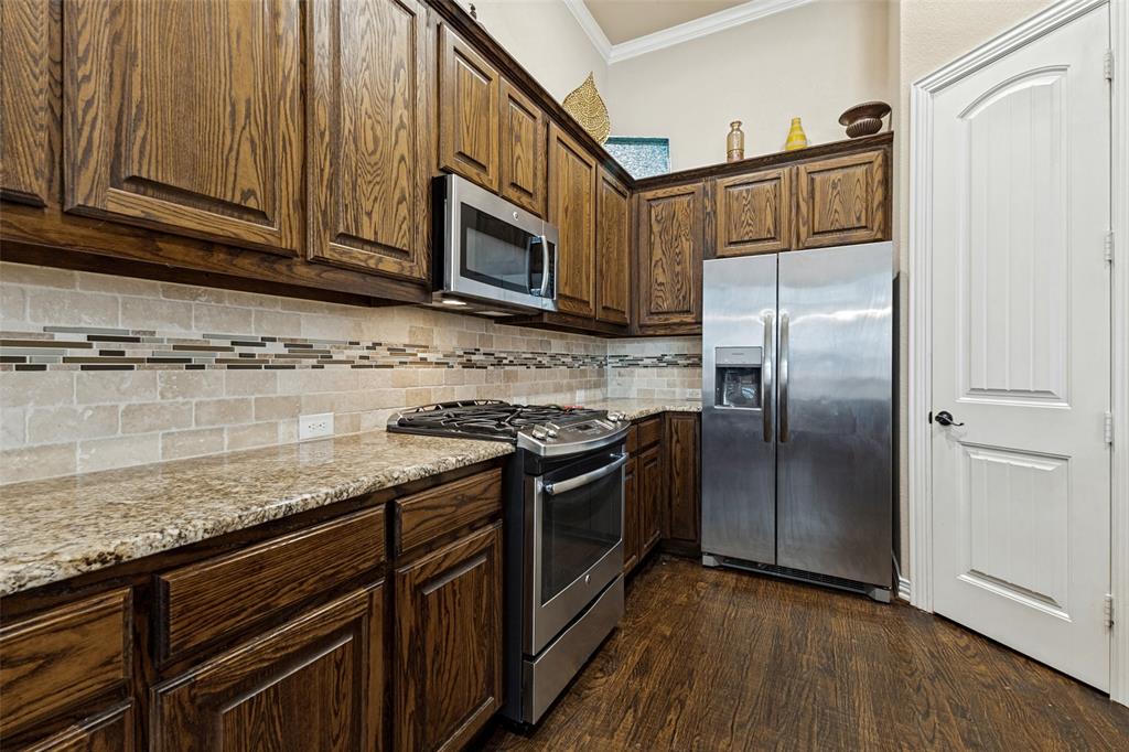 2211 Eriksson Lane Property Photo 11