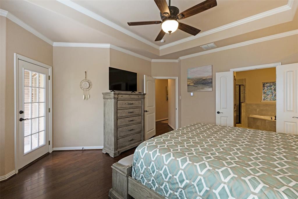 2211 Eriksson Lane Property Photo 18
