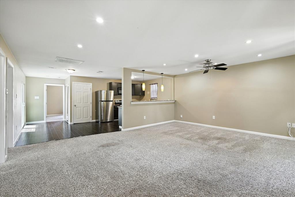 7243 Ash Street Property Photo 2