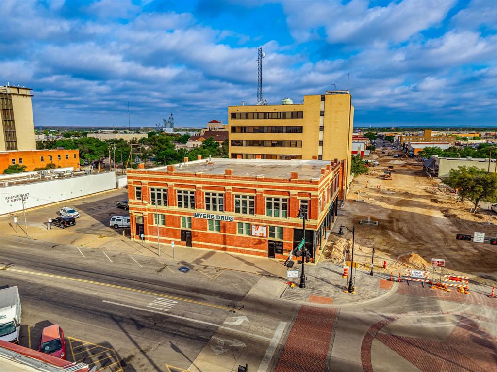 25 S Chadbourne Street Property Photo 1