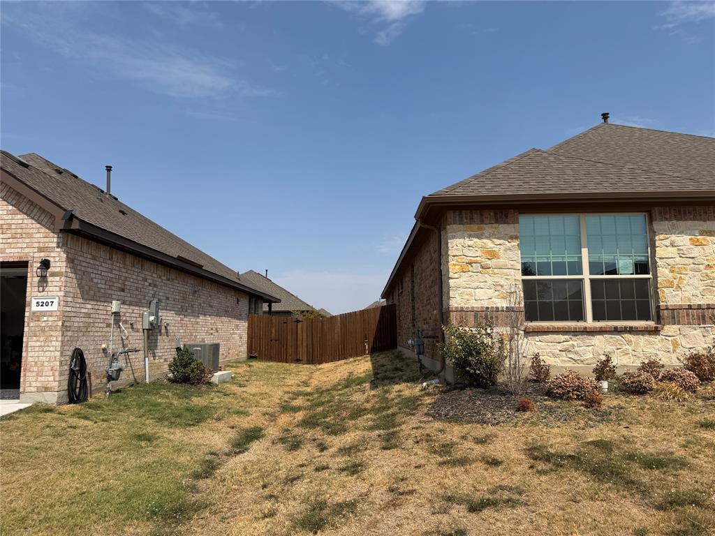 5213 Meadow Lane Property Photo 3