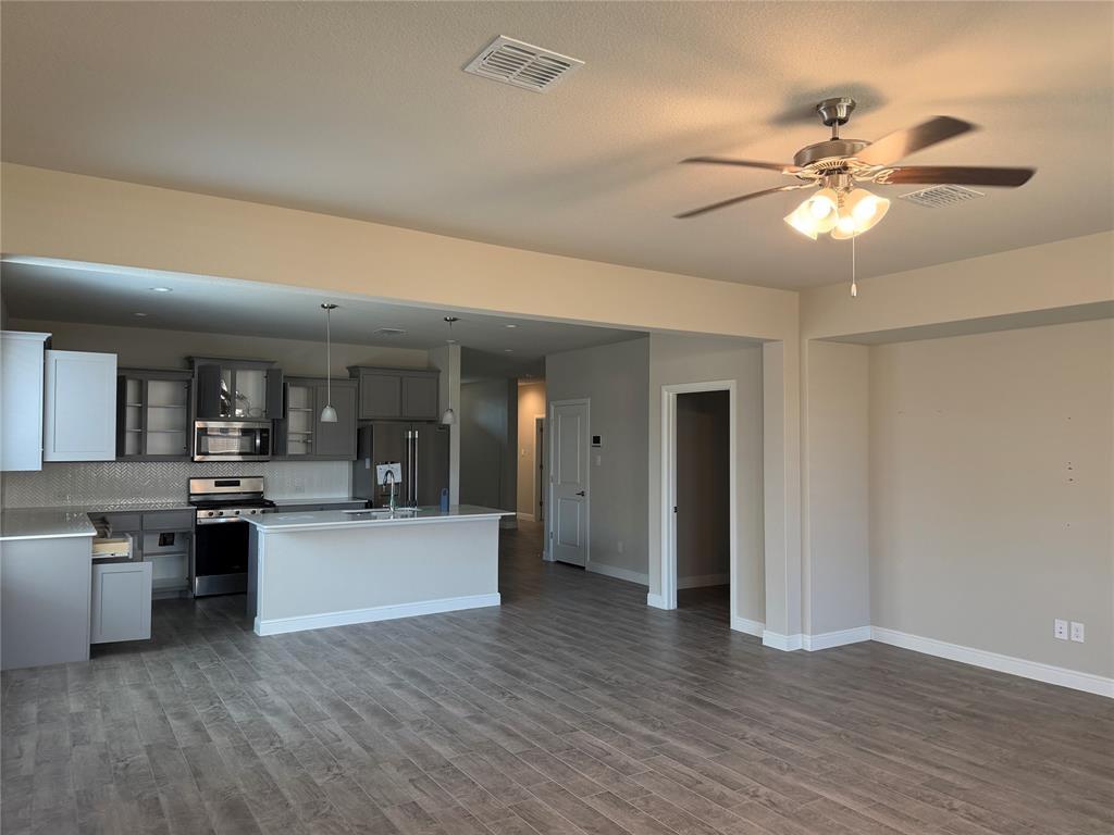5213 Meadow Lane Property Photo 6