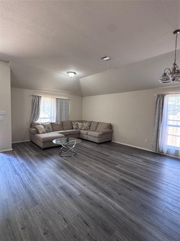 6812 Wilhelmina Drive Property Photo 7