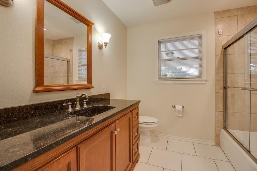 1311 S Edgefield Avenue Property Photo 12