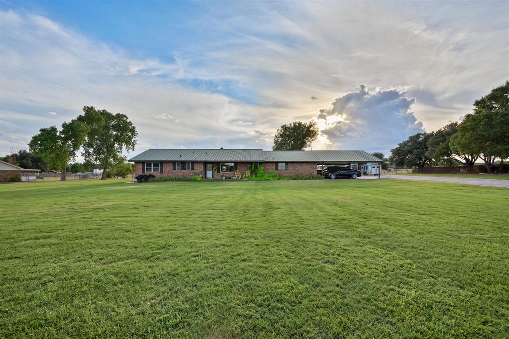1270 County Road 437 Property Photo 3