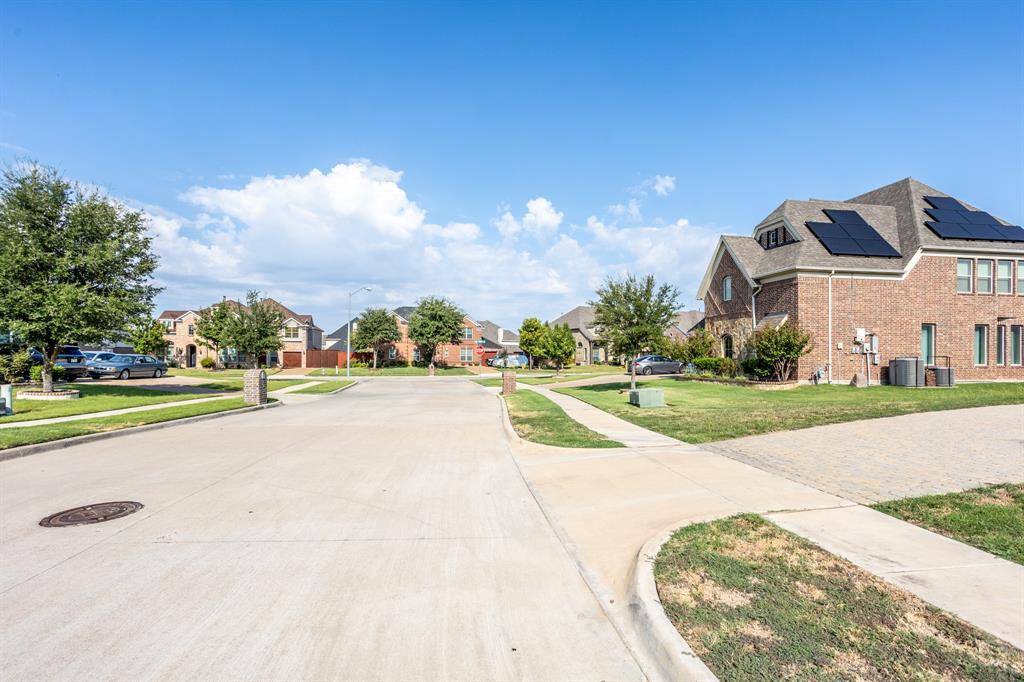 4803 Comstock Way Property Photo 3