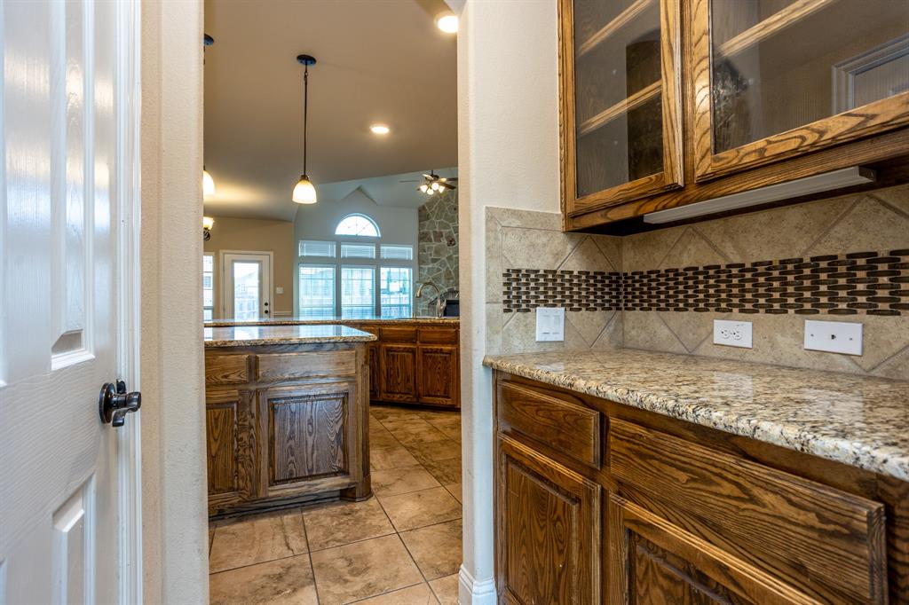 4803 Comstock Way Property Photo 8