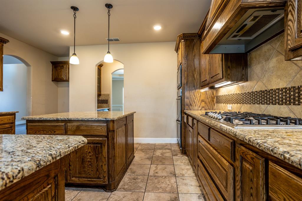 4803 Comstock Way Property Photo 10