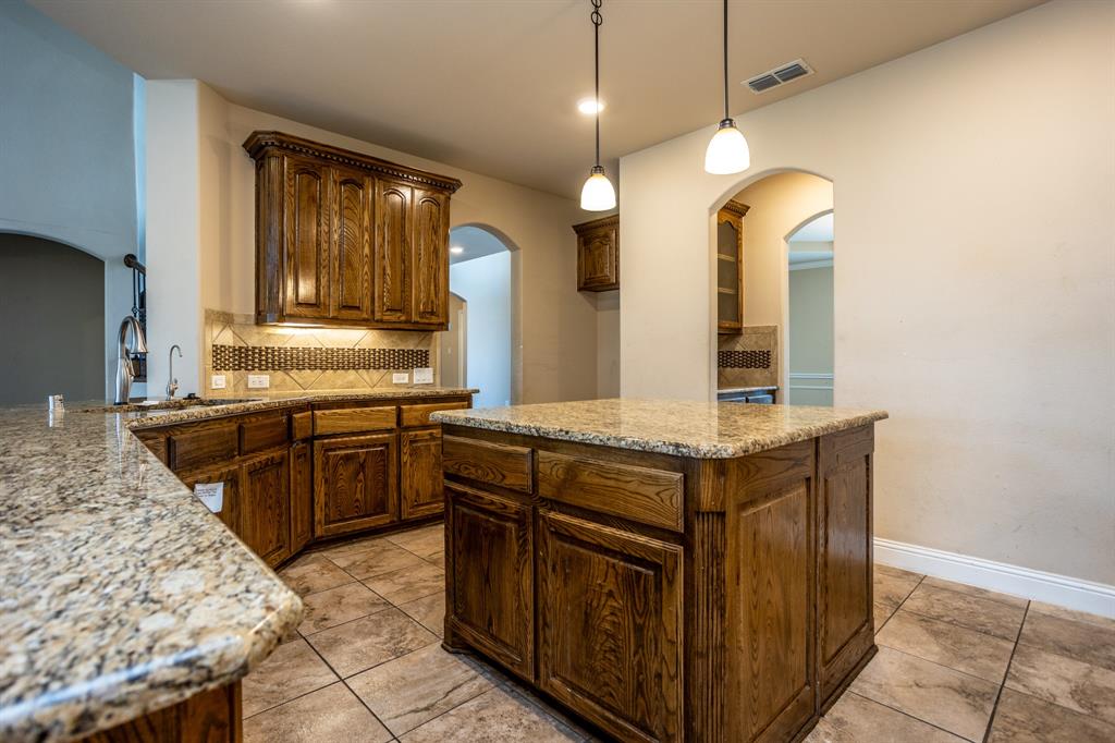 4803 Comstock Way Property Photo 11