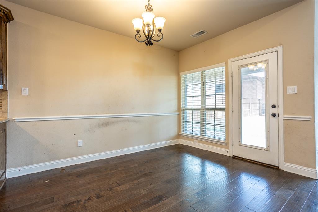 4803 Comstock Way Property Photo 12