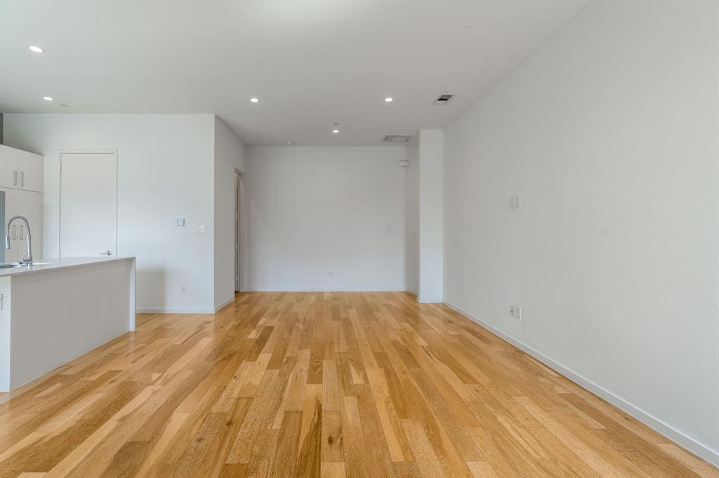 3812 San Jacinto Street 203 Property Photo 10