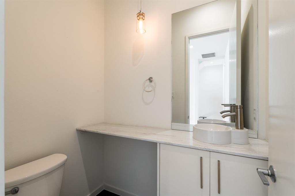 3812 San Jacinto Street 203 Property Photo 20