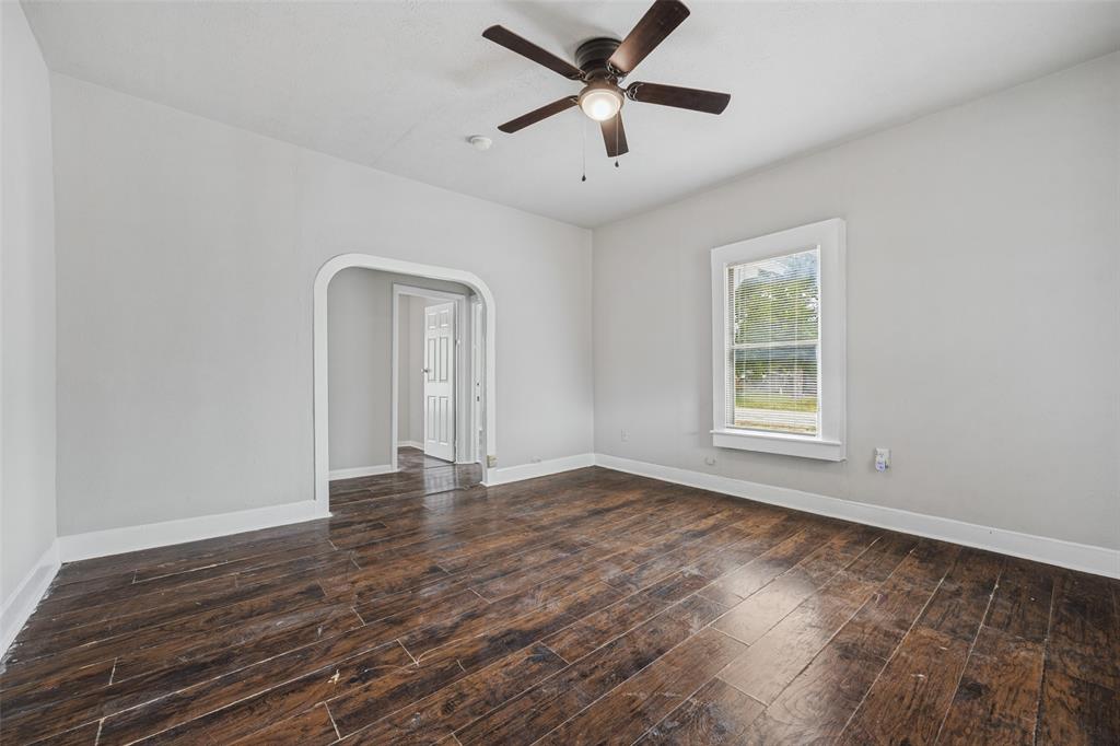 1801 W Bond Street Property Photo 6