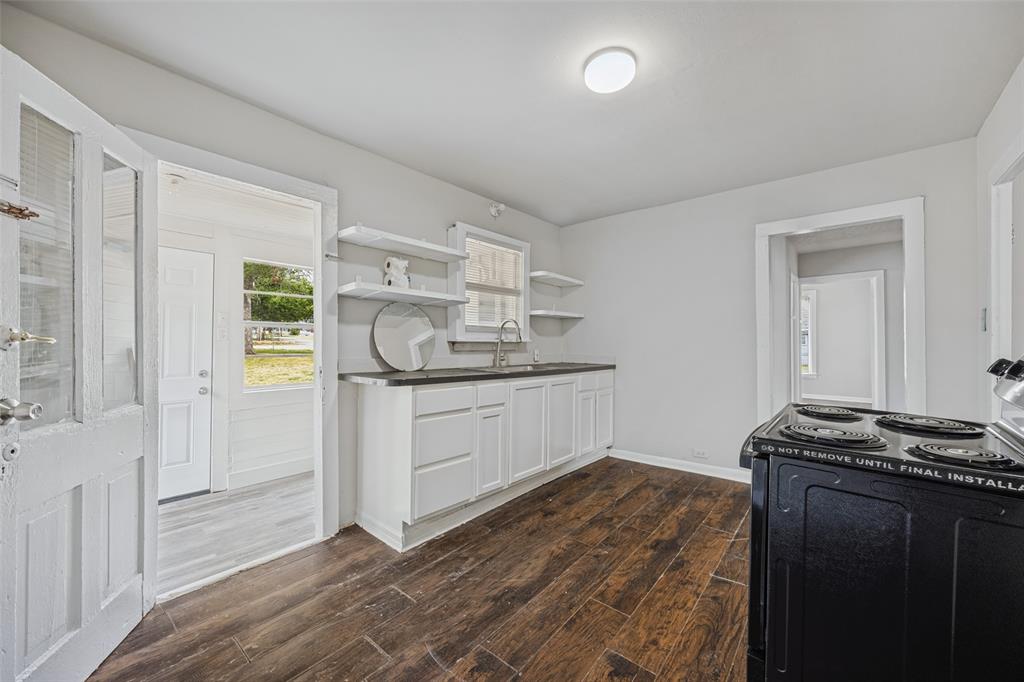 1801 W Bond Street Property Photo 15
