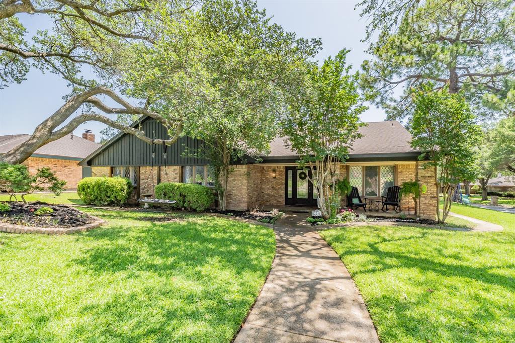 2211 Midhurst Drive Property Photo 1